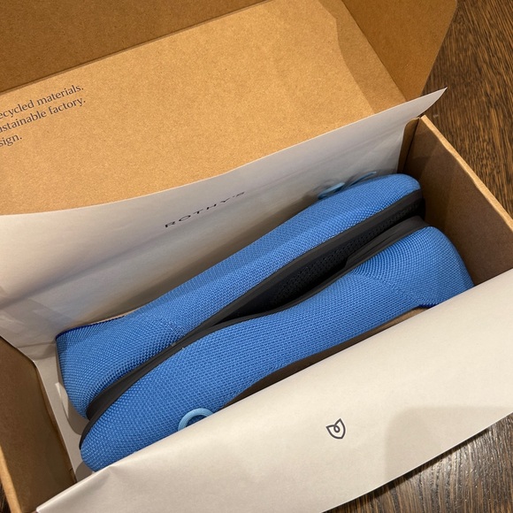 New in Box Rothy's Women's Blue Ballet Flats - Picture 2 of 3